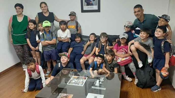 Alumnos de la Escuela Sobral recorrieron el Centro