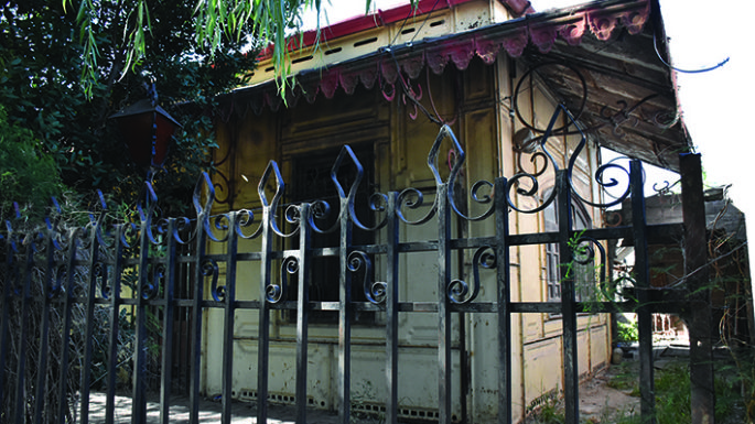 Villa “La Rural”