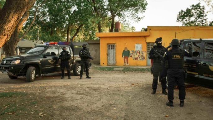 Dos sujetos vendían cocaína en un parque público y fueron detenidos