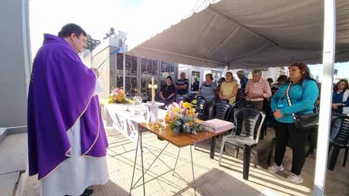 Conmemoraron el Día de los Fieles Difuntos
