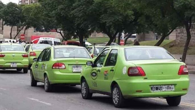 Mujeres recibirán chapa de remís