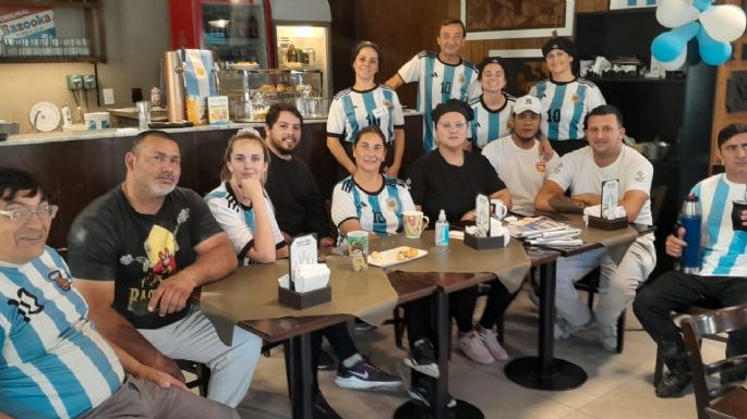 Los villamarienses madrugaron y algunos decidieron ver a la Scaloneta en bares
