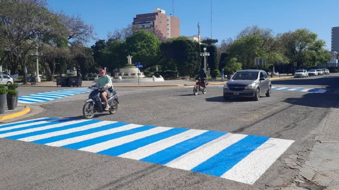La ciudad se empezó a mover después del partido, con sus calles pintadas de celeste y blanco