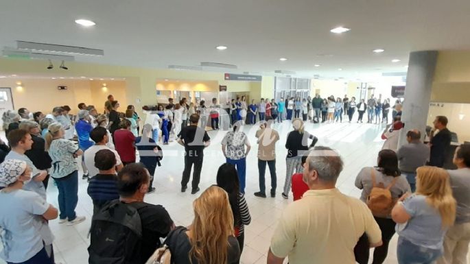 Sigue el reclamo en el Pasteur: hubo asamblea y mañana habrá paro y movilización