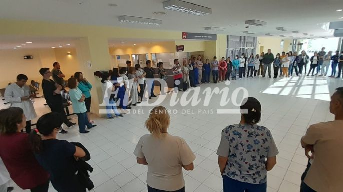 Sigue el reclamo en el Pasteur: hubo asamblea y mañana habrá paro y movilización