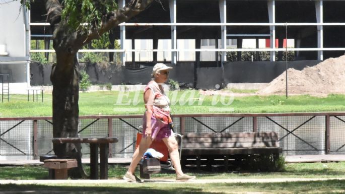 [FOTOS] A un mes del verano, el calor en la Villa ya es insoportable