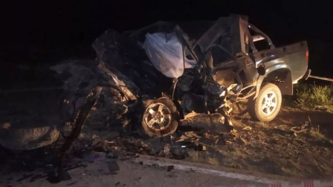 Murieron dos conductores como consecuencia de un triple choque