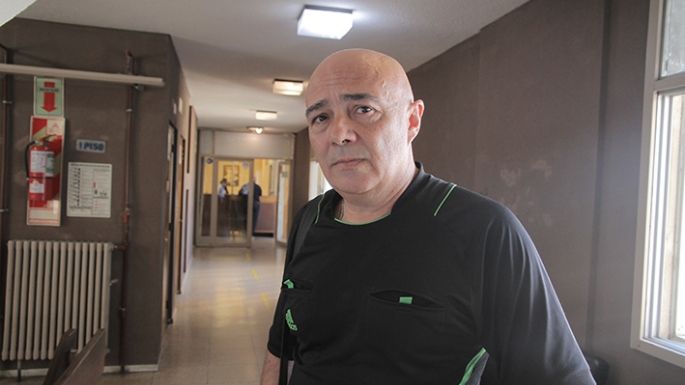 El profesor amplió su denuncia
