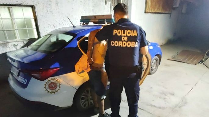 Lo atraparon tras robar una moto