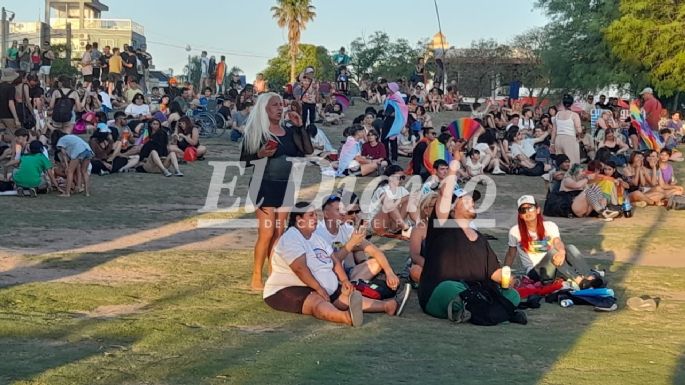 Comenzó el Festival del Orgullo en la Costanera