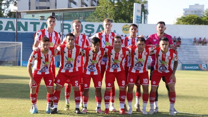 Alumni cayó goleado en Río Cuarto y quedó furioso con el arbitraje
