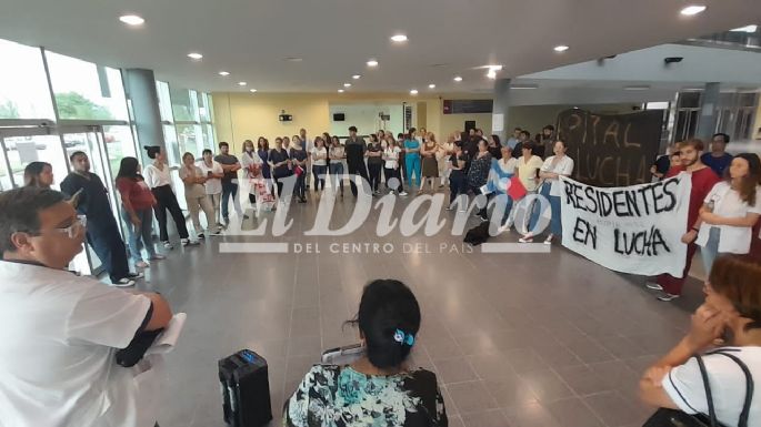 Aún sin soluciones, trabajadores de la salud del Pasteur siguen esta mañana de asamblea