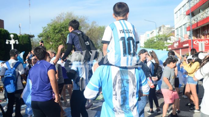 GALERÍA DE FOTOS - Festejos en Villa María por el triunfo de Argentina