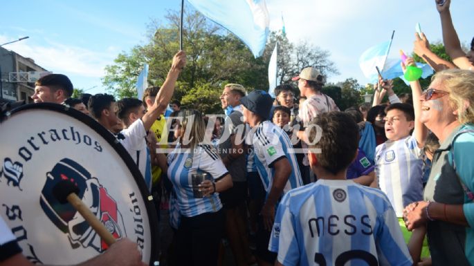 GALERÍA DE FOTOS - Festejos en Villa María por el triunfo de Argentina