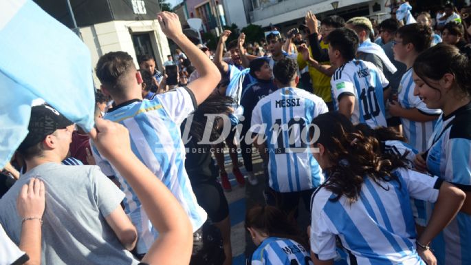 GALERÍA DE FOTOS - Festejos en Villa María por el triunfo de Argentina