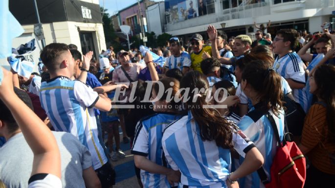 GALERÍA DE FOTOS - Festejos en Villa María por el triunfo de Argentina