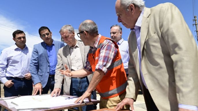 Schiaretti recorrió las obras viales de rutas 2 y 4