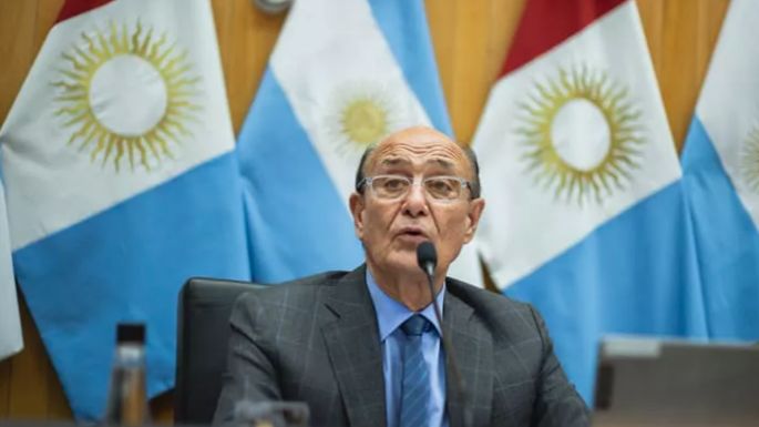 Piden la renuncia de González