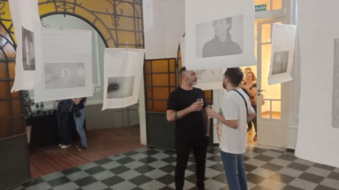 Inauguraron la muestra fotográfica “Sopa, libertad y gibré”