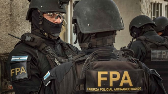 Tras detener a un hombre en un control, incautaron droga de una vivienda de la ciudad