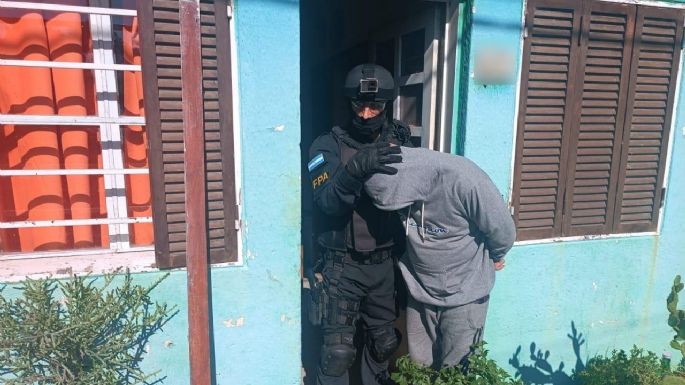 Un detenido tras cerrar un punto de venta de drogas a metros de un colegio