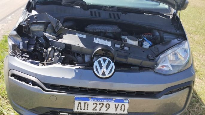 Cuatro personas hospitalizadas tras una colisión entre un auto y una camioneta