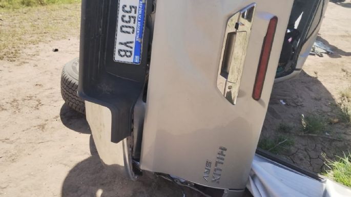 Cuatro personas hospitalizadas tras una colisión entre un auto y una camioneta