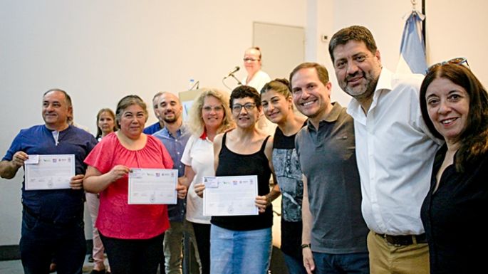 Entregaron 230 credenciales a productores y emprendedores locales