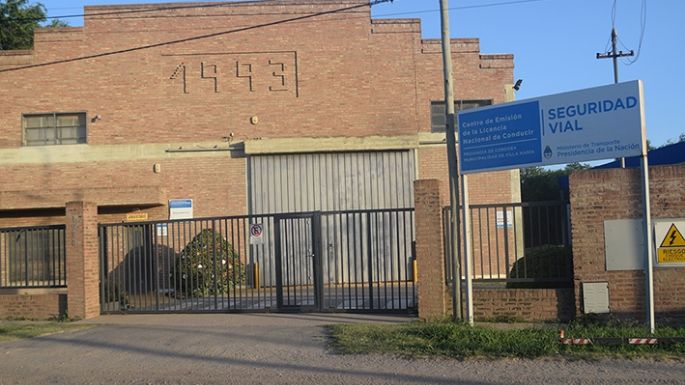 En Los Barrios - Hoy, Industrial y Evita
