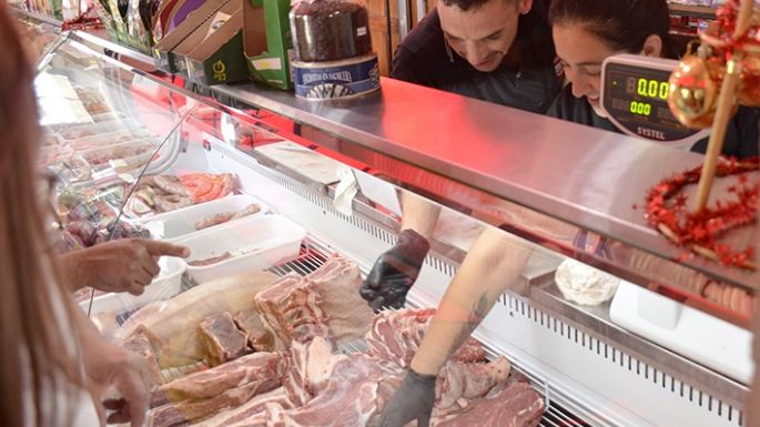 En las parrillas de los argentinos el asado fue protagonista