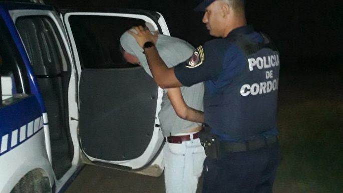 Detuvieron a un hombre que le pegó a su hermana