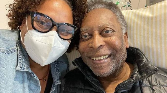 Pelé sigue internado con una infección respiratoria