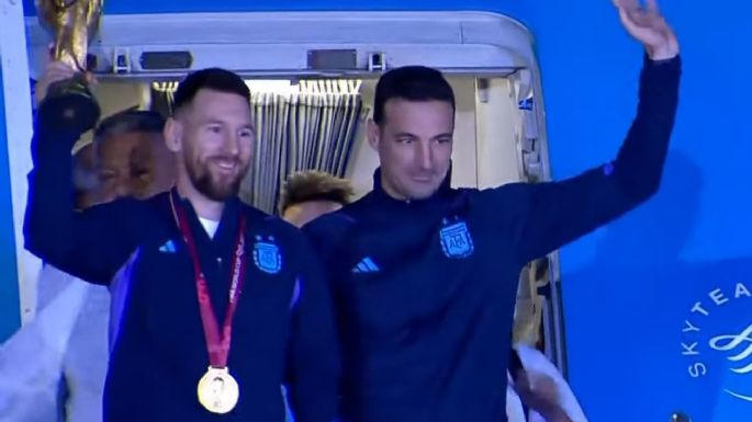 ¡Los campeones llegaron a la Argentina y trajeron la Copa a casa!