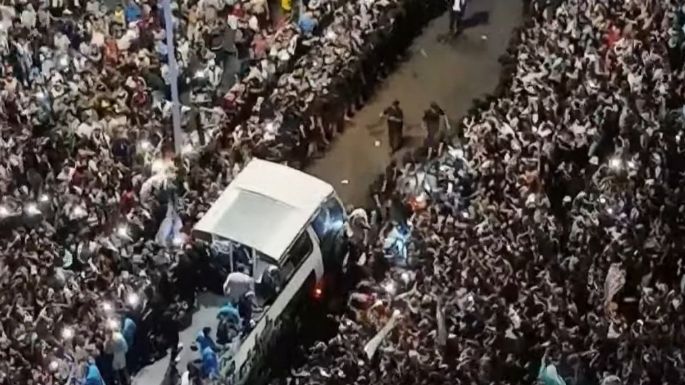 ¡Los campeones llegaron a la Argentina y trajeron la Copa a casa!