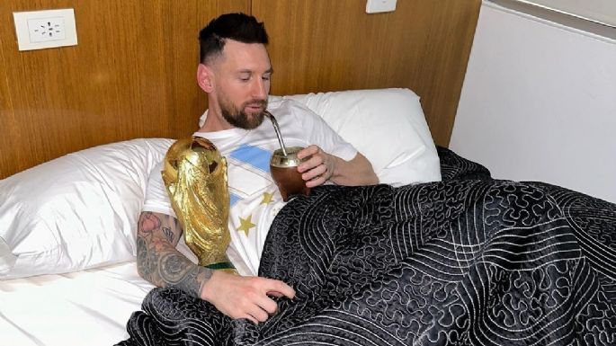 ¿Hermosa mañana, verdad?: Messi durmió abrazado a la Copa