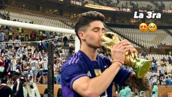Un ex-Alumni con la Copa del Mundo