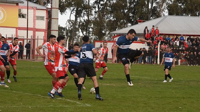 Tres van al Provincial