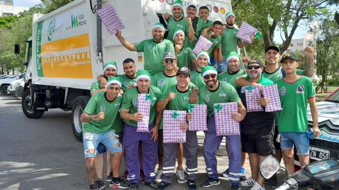 Gran gesto: Recolectores repartieron juguetes y regalos a chicos de los barrios