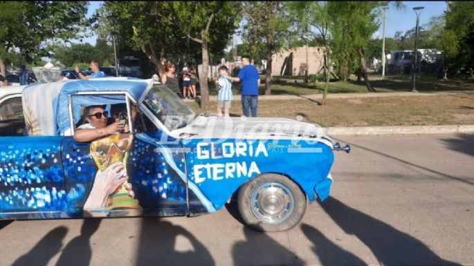FOTOS Y VIDEOS - Un pueblo desbordado de alegría por Julián Álvarez