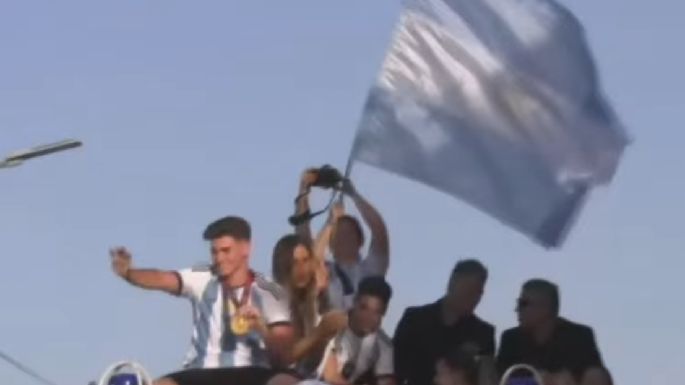 FOTOS Y VIDEOS - Un pueblo desbordado de alegría por Julián Álvarez