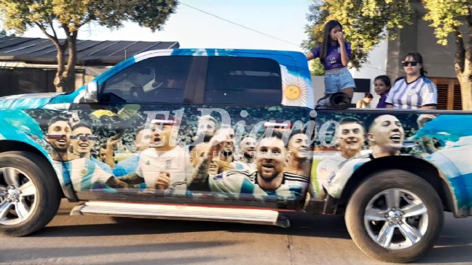 FOTOS Y VIDEOS - Un pueblo desbordado de alegría por Julián Álvarez