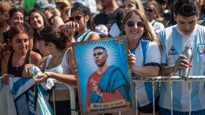 Al menos cien mil personas, con el Dibu