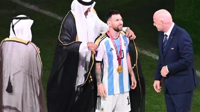 Un abogado ofrece USD $1 millón por la túnica con la que Messi recibió la Copa
