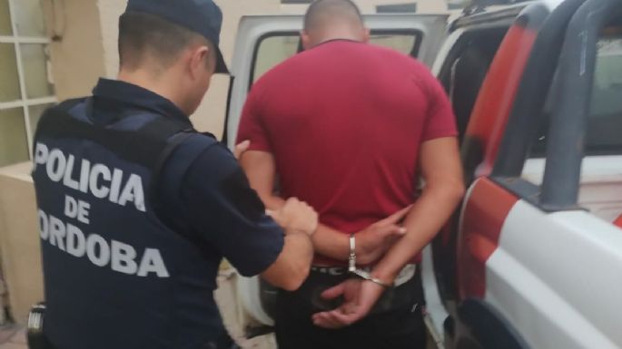 La persiguió, entró a su casa y huyó cuando llegaba la policía: lo detuvieron a pocas cuadras