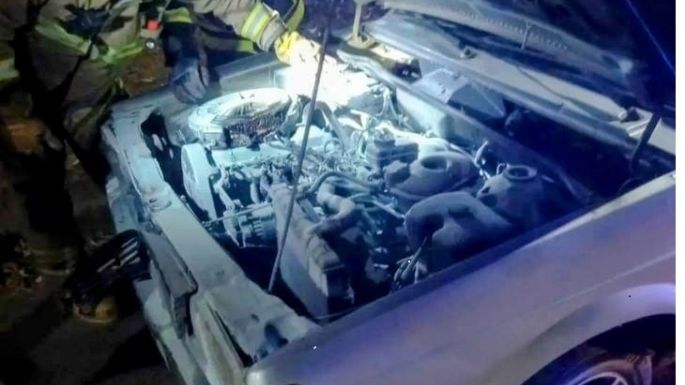 Incendios en las dos Villas: un auto y pastizales