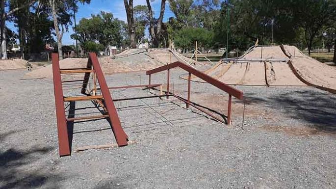 Recorrieron la obra del Skate Park
