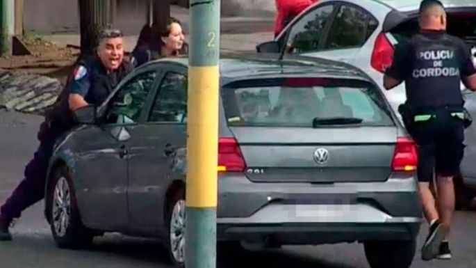Liberaron al joven que arrastró con su auto a policías durante un control