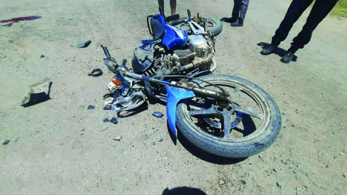 Murió un motociclista de 21 años y otro está grave en el Pasteur