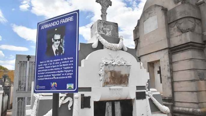 Robaron más de 160 placas de bronce