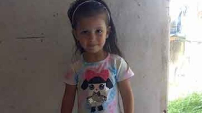 Venden empanadas para operar a su hija del corazón